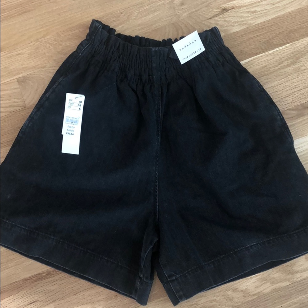 TOPSHOP high waisted Black Shorts